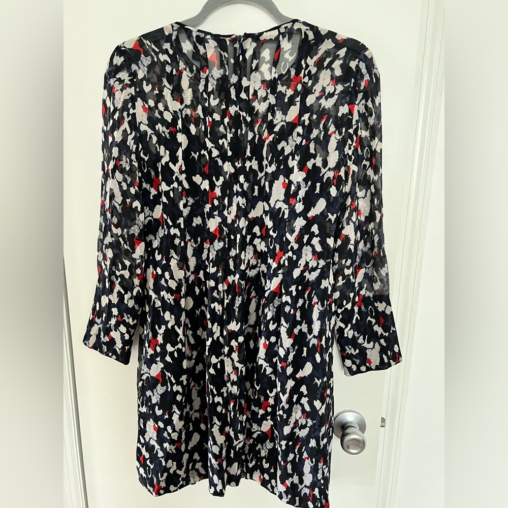 NWOT Club Monaco silk classy and flowy short dress